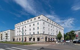 Rent like home - Plac Inwalidów 10